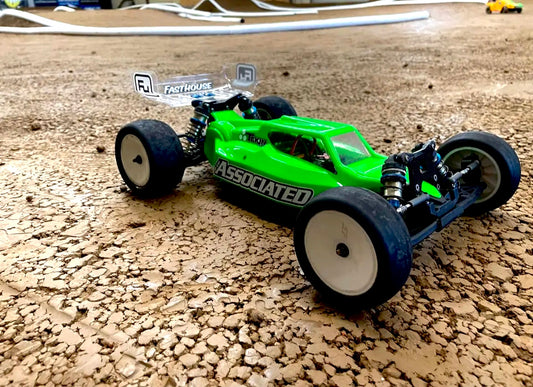 Shawn Clark’s Team Associated B6.4